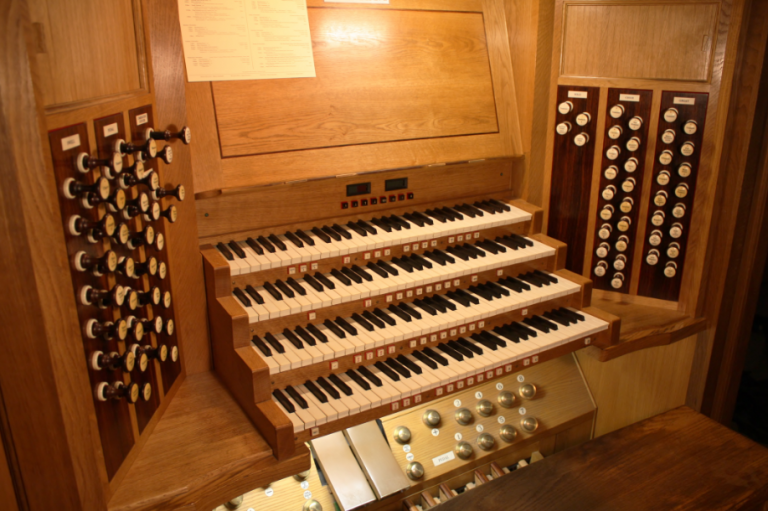 the-screen-organ-southwell-minster