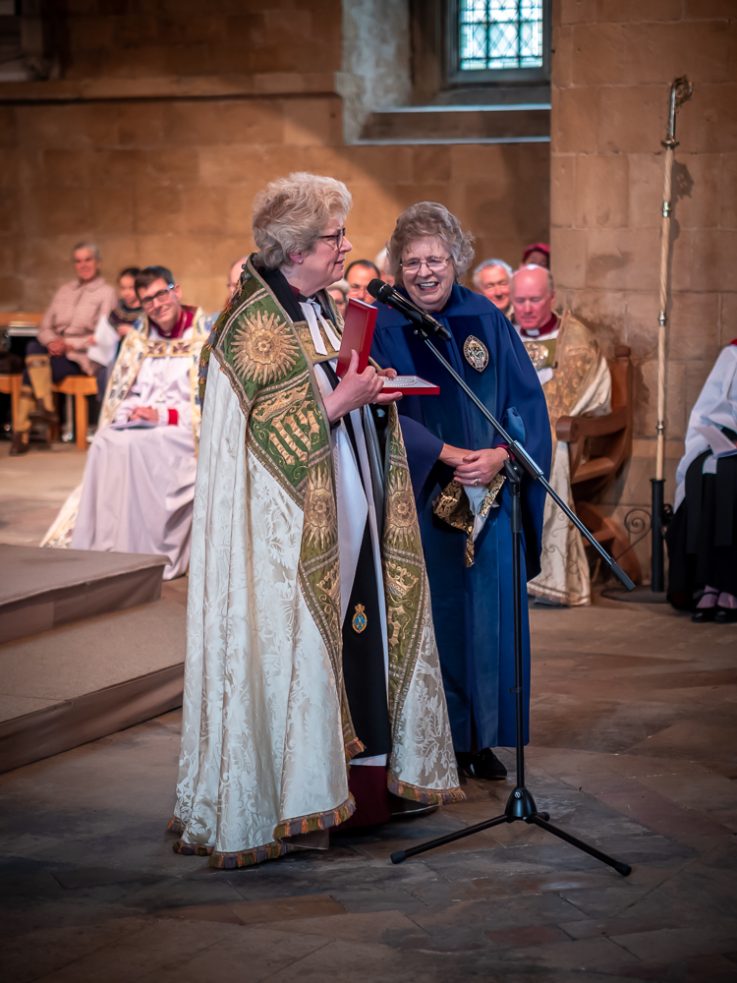 Dean leaving-1002108